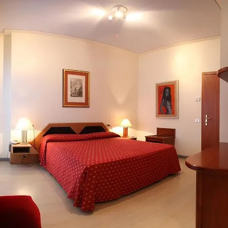 Отель Albergo Miralago