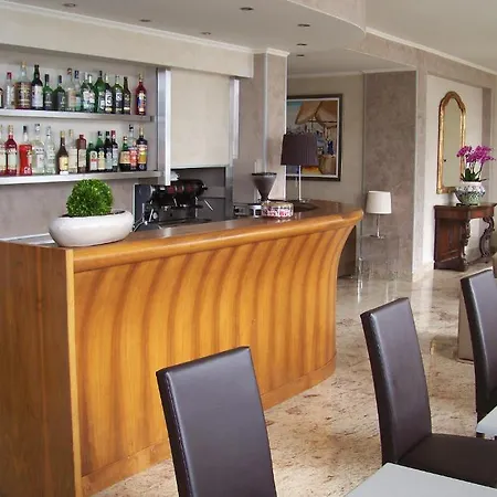 Albergo Miralago Отель