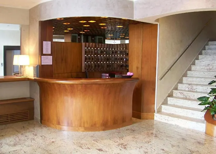 Albergo Miralago Hotel 3*
